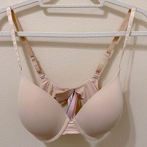 Victoria’s Secret T-shirt Bra